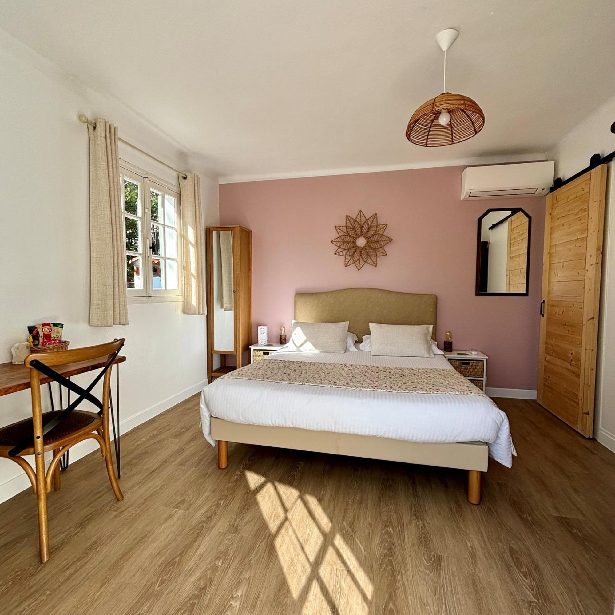 Hotel Mas Djoliba Antibes Zimmer foto