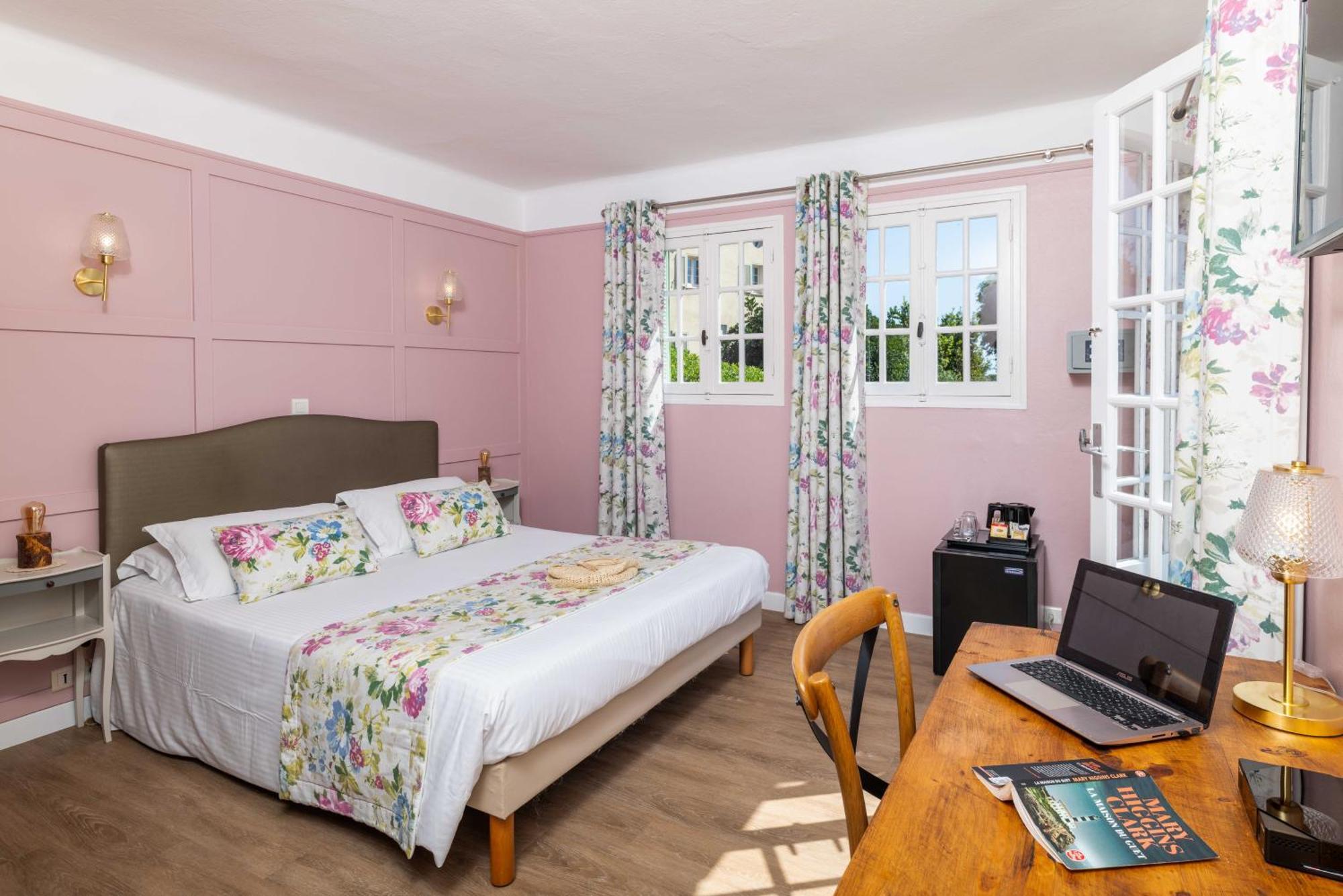 Hotel Mas Djoliba Antibes Zimmer foto