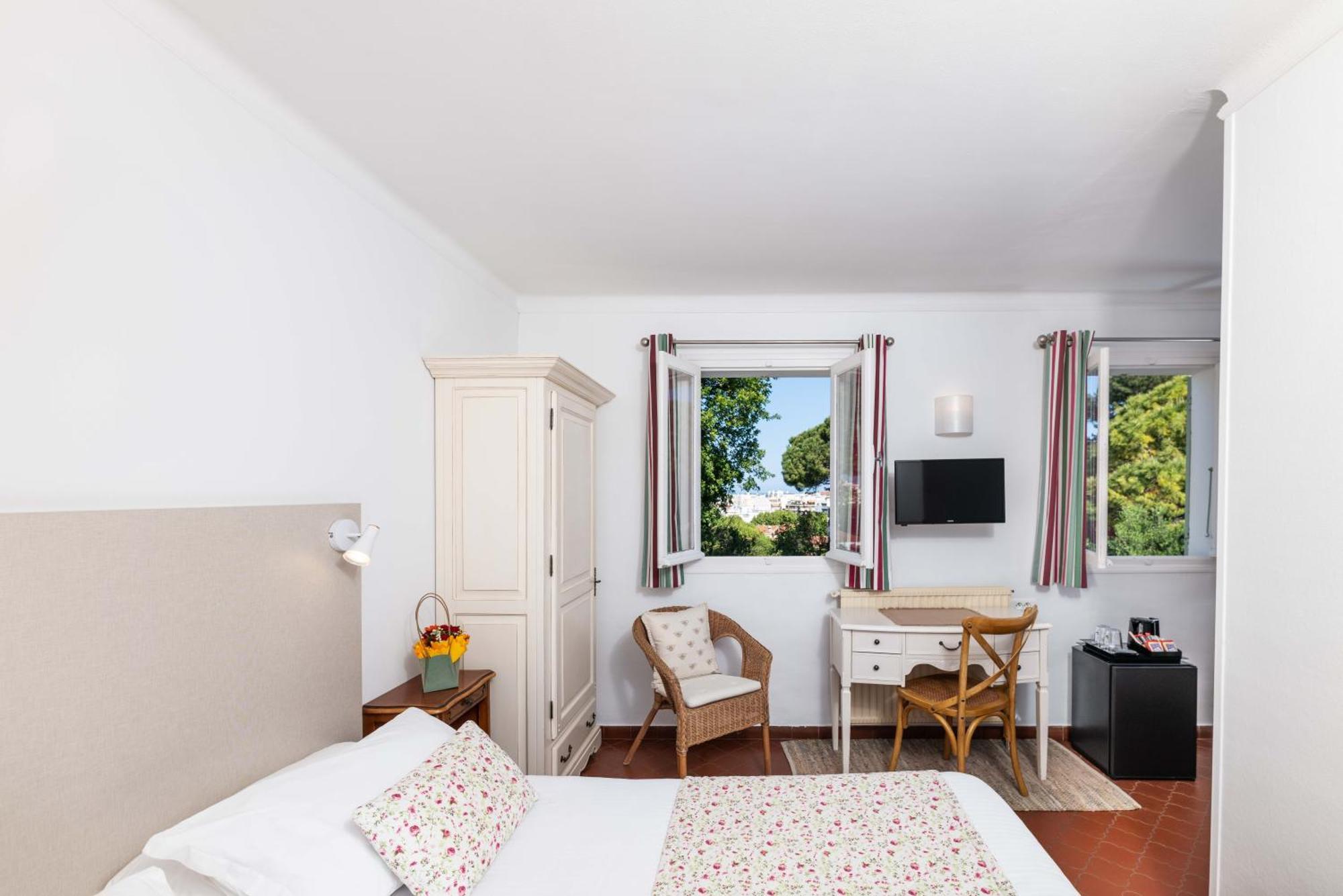 Hotel Mas Djoliba Antibes Exterior foto